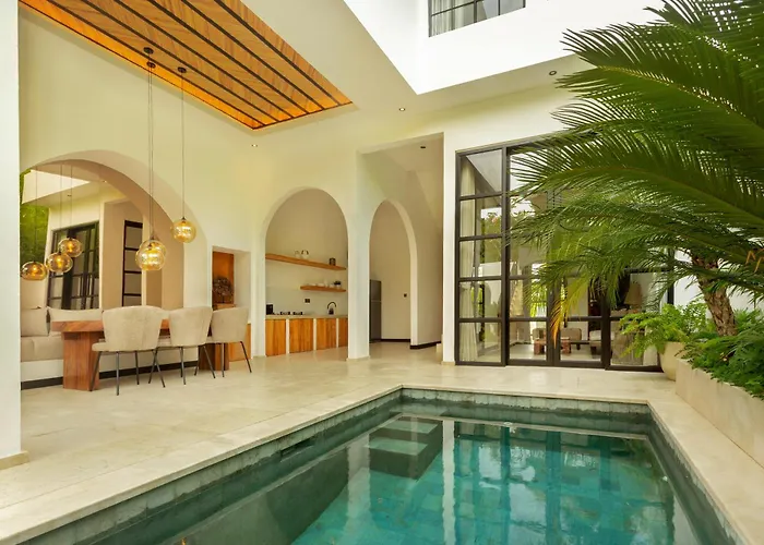 Balidroomvilla Mangrove - Full Serviced - Beachside